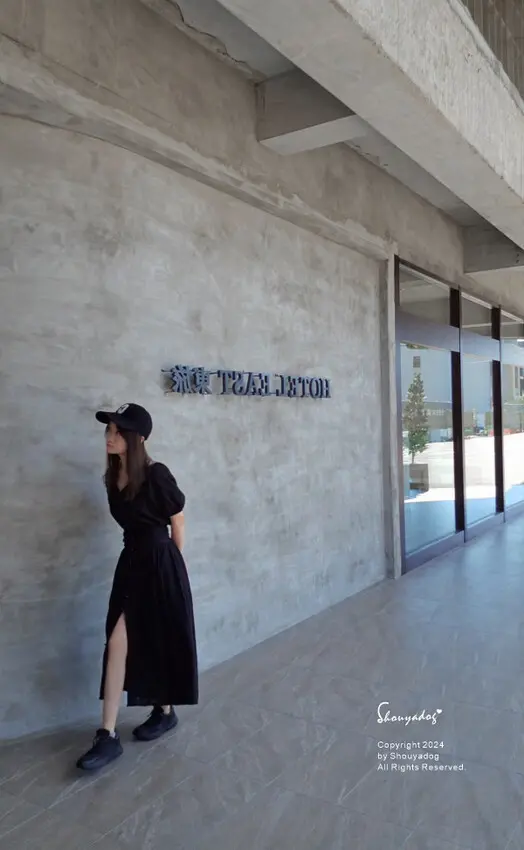 【生活用品】V-TEX 超機能防⽔休閒鞋 隨時隨地一腳入鞋