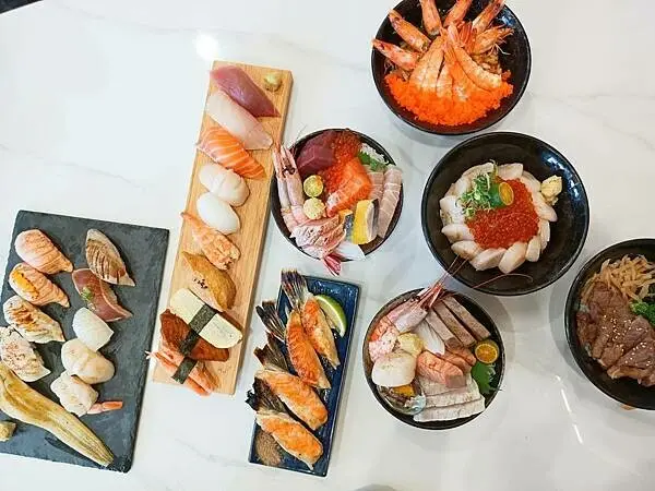 高雄市左營區OH MY GOD~澱粉值破表也要吃~CP值超高的刺身丼飯、炙燒壽司～通通都在【橘葉壽司．丼飯專賣店】～高雄壽司
