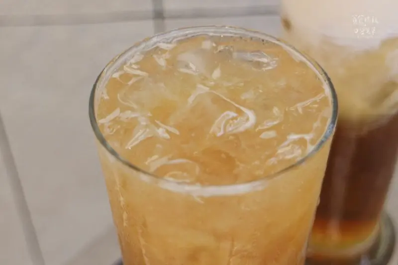 台中西區｜新開幕質感手搖飲品牌！清新茶香~搭配果香、奶香都好