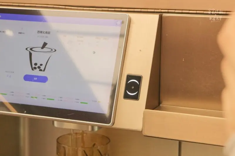 台中西區｜新開幕質感手搖飲品牌！清新茶香~搭配果香、奶香都好