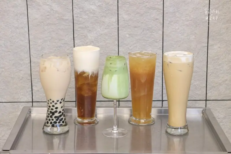 台中西區｜新開幕質感手搖飲品牌！清新茶香~搭配果香、奶香都好