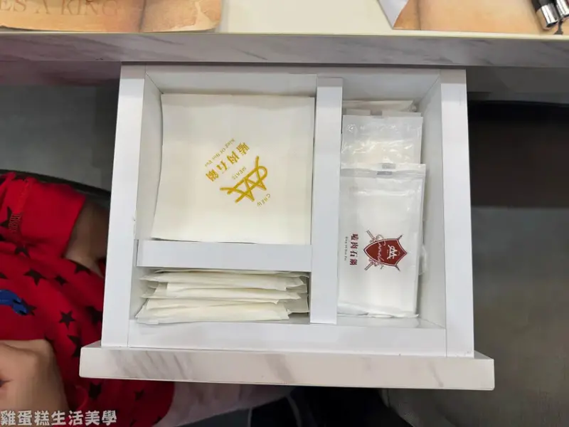 【高雄食記】嗑肉石鍋(高雄小港店) -