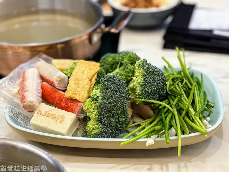 【高雄食記】嗑肉石鍋(高雄小港店) -