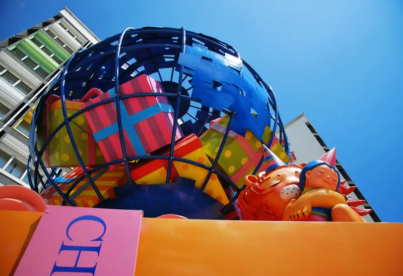 一個擁抱 ? * 花蓮 . 翰品酒店 ( 擁抱幾米 )