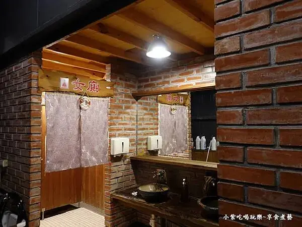洗手間-大紅蕃薑母鴨羅東旗艦店.jpg