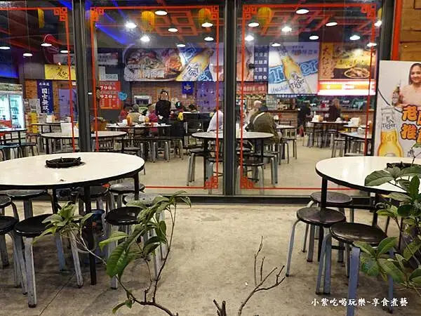 戶外用餐區-大紅蕃薑母鴨羅東旗艦店 (1).jpg