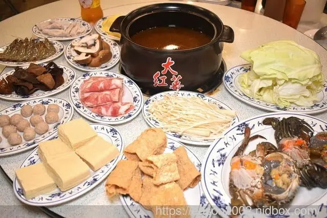 宜蘭羅東薑母鴨推薦 | 大紅蕃薑母鴨羊肉爐羅東旗艦店 主打紅蟳薑母鴨，肉質軟嫩、輕咬骨肉分離，限量活體紅蟳肉質鮮甜，蟹卵、蟹肉紮實飽滿 -  就是這樣。吃喝玩樂。愛漂亮部落格 - FashionGui