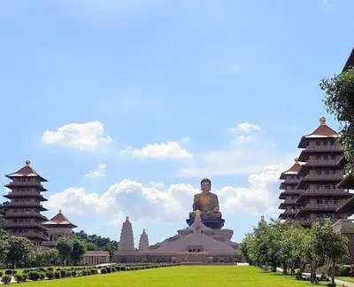 距【佛陀紀念館】僅3分鐘車程的[味香山海產店]一魚36吃˙真好呷