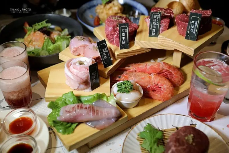 台中市南屯區台中牛排推薦-凱恩斯岩燒牛排｜獨特400度火燒岩石 鎖住肉汁更美味 套餐麵包、湯品、醋飲無限量吃到飽 約會