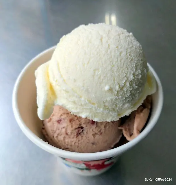 (新竹東區美食)「零下21度c-新竹店」--- 全世界第二好吃綿綿冰，口味多選的平價冰飲店。