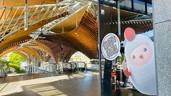 花蓮超高CP值住宿推薦！勤天商旅平日雙人房只要880元，享三餐及無限MINIBAR。