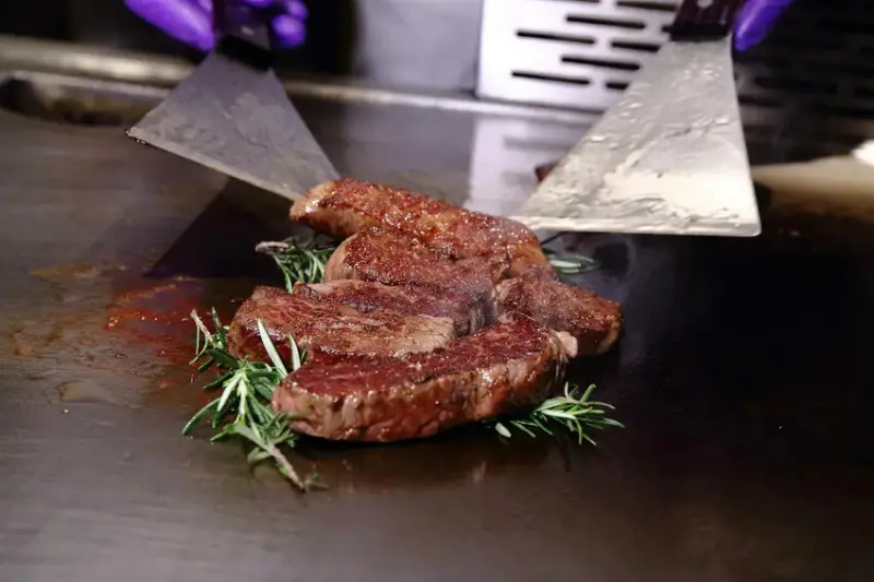 味屋居食 西湖店，和風料理｜餐酒館，嚴選頂級食材結合法式鐵板