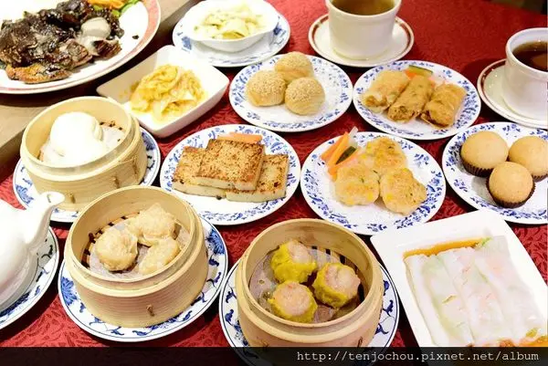 花花，甲飽沒【台北食記】台北凱撒飯店王朝餐廳 超高cp值港點套餐！多種組合隨你搭配！
