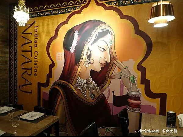 印度女人穿傳統紗麗壁畫-納達吉印度料理 (1)0.jpg