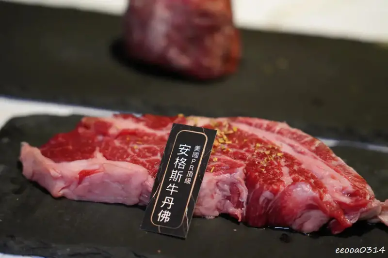 台北牛排餐廳「凱恩斯岩燒牛排」，高CP值午餐套餐420元起，