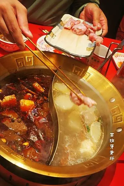 壹直串麻辣鴛鴦｜信義安和捷運站的新選擇！營業到半夜三點的麻辣