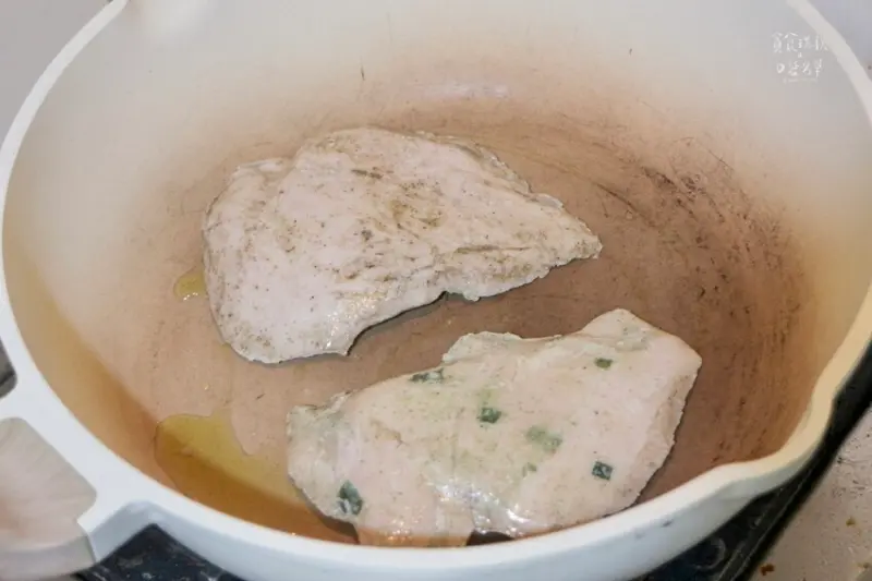 宅配美食｜開封即食雞胸肉，搭配藜麥料理，輕鬆享有豐富減脂餐｜