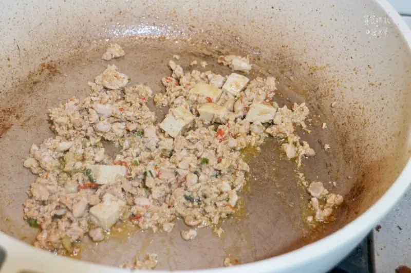 宅配美食｜開封即食雞胸肉，搭配藜麥料理，輕鬆享有豐富減脂餐｜