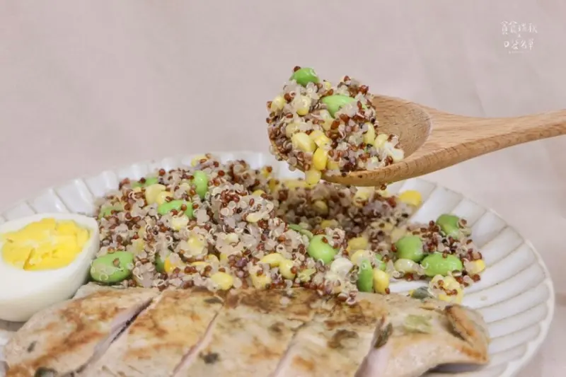 宅配美食｜開封即食雞胸肉，搭配藜麥料理，輕鬆享有豐富減脂餐｜