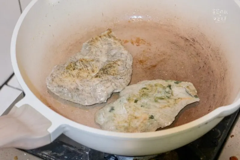 宅配美食｜開封即食雞胸肉，搭配藜麥料理，輕鬆享有豐富減脂餐｜