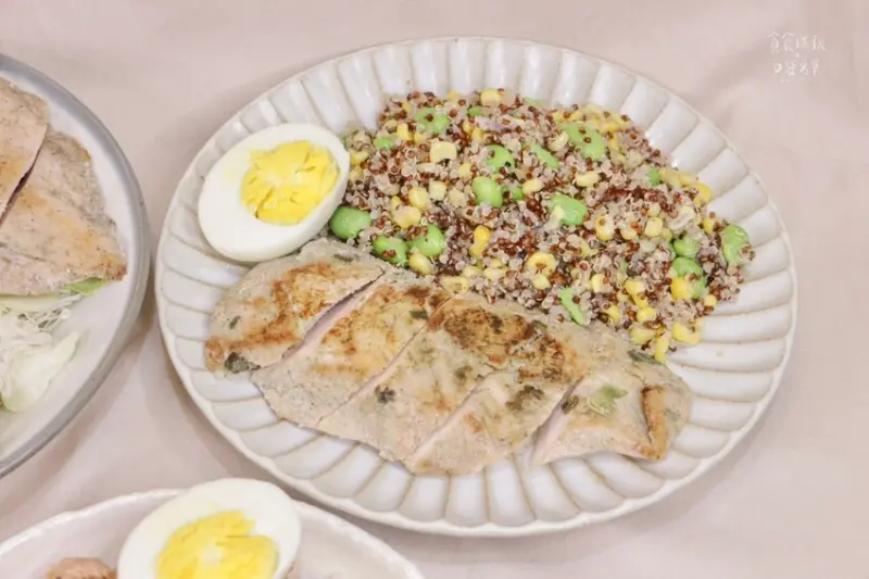 宅配美食｜開封即食雞胸肉，搭配藜麥料理，輕鬆享有豐富減脂餐｜