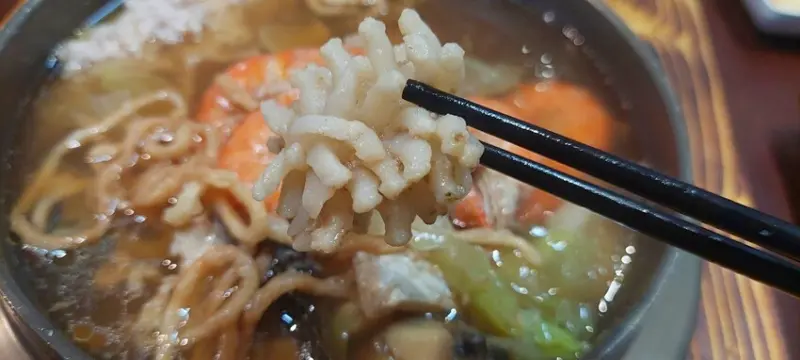 美食｜ 位在Kaohsiung高雄市後勁夜市旁的質感叁岐爍鍋