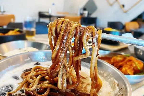 台中美食推薦│KATZ卡司‧美術園道 (韓藝料理) 美味中融合藝術-平價中享受超狂高質感韓式料理│台中聚餐推薦，台中美術園道異國料理推薦-77.jpg