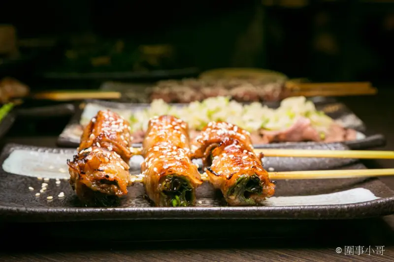 新北新莊大人氣居酒屋！老串角新莊店，超棒的喝酒聊天好去處喔～串烤好吃而且其他菜色也都很美味啊～ @圍事小哥的幸福相框