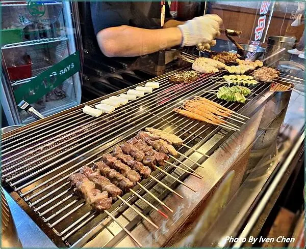 《士林夜市餐酒館》『雞老闆士林店』 Ivenの窩食在分享