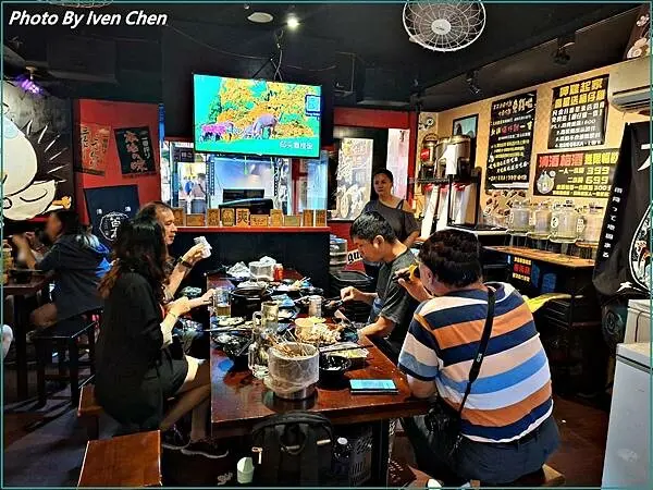 《士林夜市餐酒館》『雞老闆士林店』 Ivenの窩食在分享