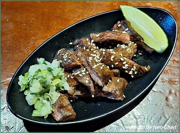 《士林夜市餐酒館》『雞老闆士林店』 Ivenの窩食在分享