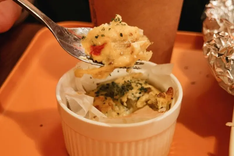 台中西區｜新開幕！全台第一家紙包雞專門店！軟嫩口感～香氣襲人