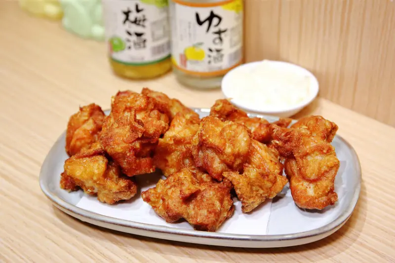 淡水平價丼飯、日式炸天婦羅推薦！隱藏版超人氣浮誇丼飯！19種