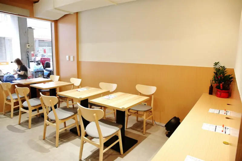 淡水平價丼飯、日式炸天婦羅推薦！隱藏版超人氣浮誇丼飯！19種