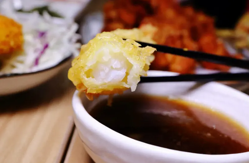 淡水平價丼飯、日式炸天婦羅推薦！隱藏版超人氣浮誇丼飯！19種