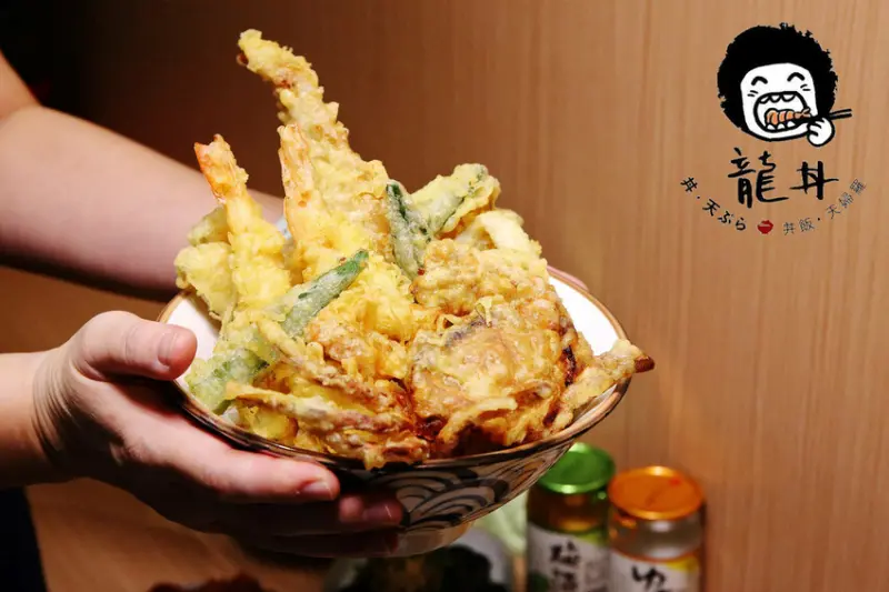 淡水平價丼飯、日式炸天婦羅推薦！隱藏版超人氣浮誇丼飯！19種
