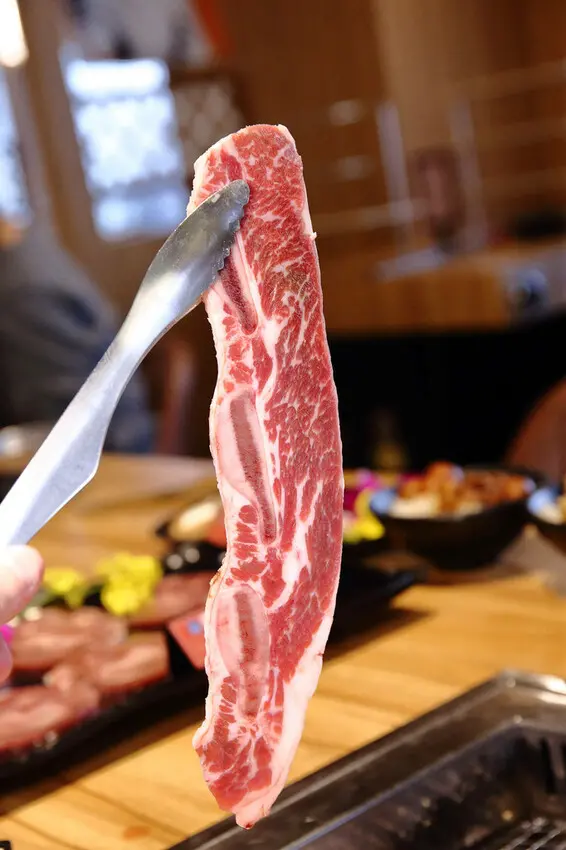 吃燒肉還能看海景？！基隆唯一無敵海景燒肉吃到飽！燒肉吃到飽推