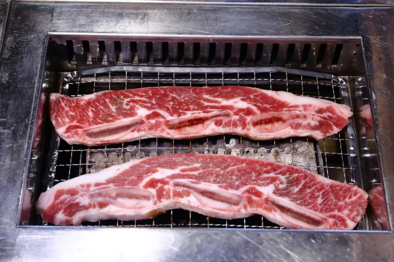 吃燒肉還能看海景？！基隆唯一無敵海景燒肉吃到飽！燒肉吃到飽推