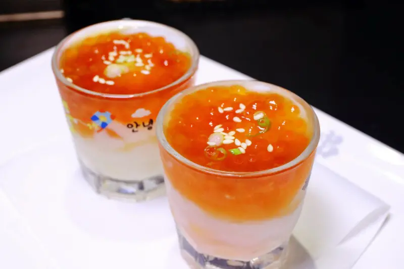 【新開店】串燒自動燒烤搶先吃！一起烤串-想吃什麼串燒放上去就