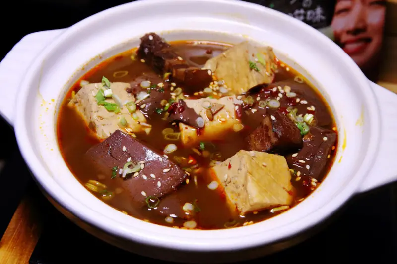 【新開店】串燒自動燒烤搶先吃！一起烤串-想吃什麼串燒放上去就