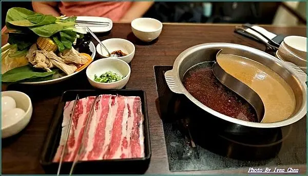 《台北市府站美食》好友宴請之和牛饗宴食記 in『MOMO-P