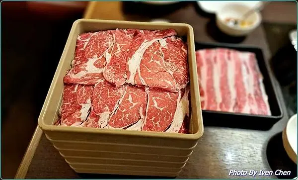 《台北市府站美食》好友宴請之和牛饗宴食記 in『MOMO-P