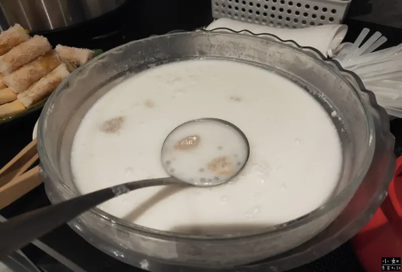 【中壢美食】湄南小鎮泰國菜,吃到飽系列,菜色分享,內附菜單！