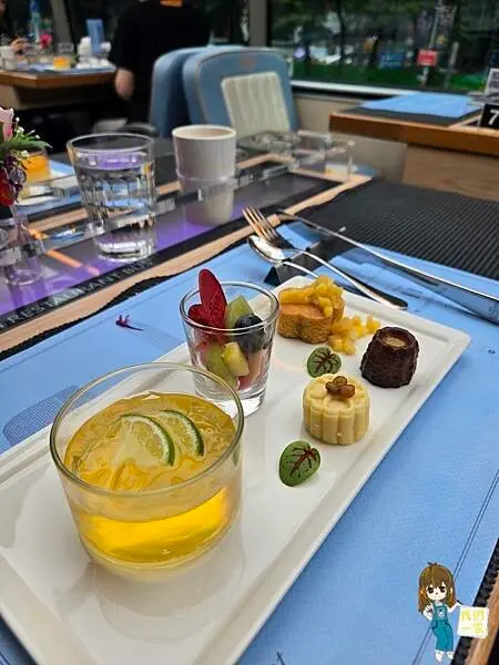 台北雙層觀光巴士下午茶：用美食與美景來場城市冒險