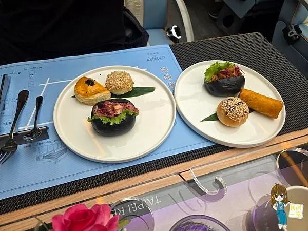 台北雙層觀光巴士下午茶：用美食與美景來場城市冒險