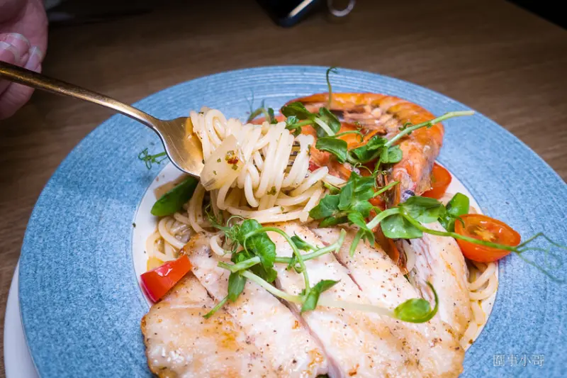 宜蘭冬山早午餐-Tina’s kitchen 蒂娜廚房，這家早午餐也太好吃了！！！而且環境佈置得很優美～好想一直待在這裡啊～ @圍事小哥的幸福相框