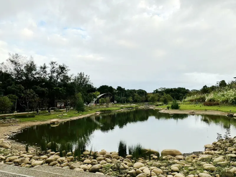 【新開幕】八德寵物友善餐廳推薦！三十好食，大湳森林公園附近，