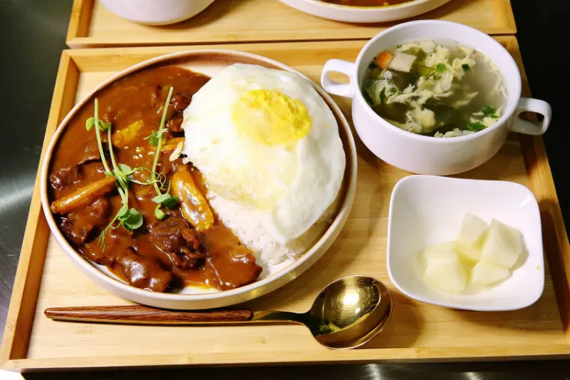 【新開幕】八德寵物友善餐廳推薦！三十好食，大湳森林公園附近，