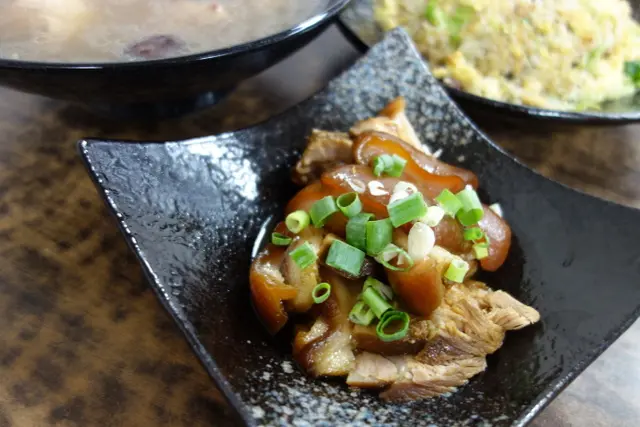 中正紀念堂站、南門市場附近推薦美食 南昌廣東粥乾淨、衛生且選擇多元