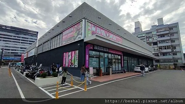 以火鍋起家的築間推出【築間酸菜魚】【湯比魚更鮮一碗記三天】上